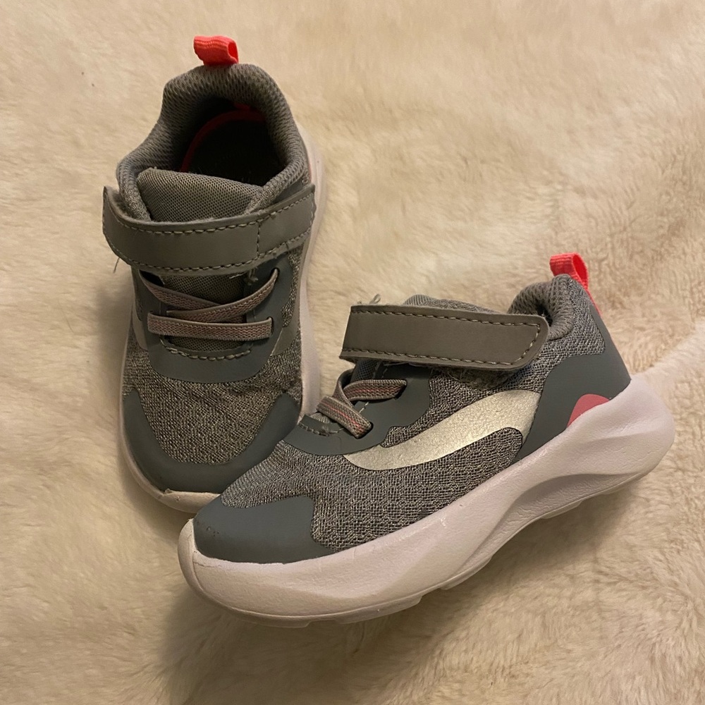 Children’s grey shoes size 6 toddlers